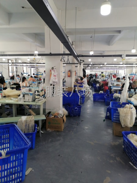 桐鄉市崇福恒豐服飾，做網紅連衣裙，自產自銷-第1張圖片