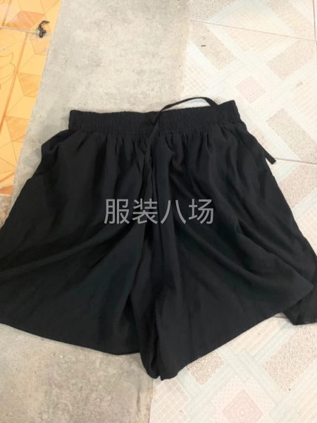 承接跑量订单圆领短袖T恤裤子连衣裙简单系列-第1张图片