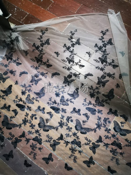 承接各種服裝繡花，平繡，亮片，水溶，立體。-第4張圖片