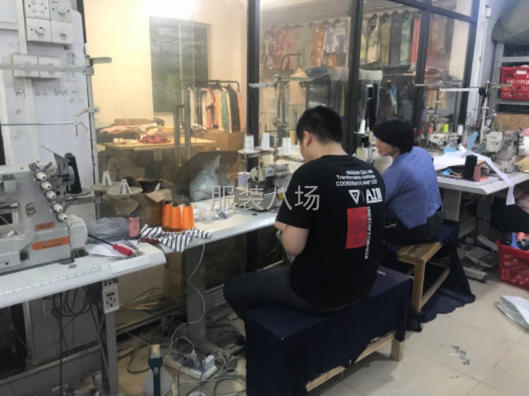 转办公室展厅版房设备齐全 适合做办公室电商 仓库 版房 加工-第3张图片