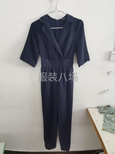 400件连衣裙外发-第1张图片