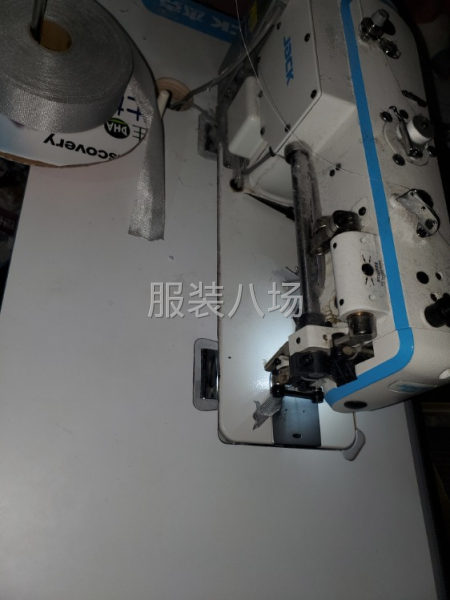 3400買的包邊機(jī)，99新，用了十多天
3000轉(zhuǎn)，不議價(jià)-第3張圖片