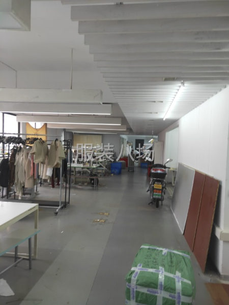 自产自销网店招聘整件流水车位，半精品以上标准。价钱高货源充足-第1张图片