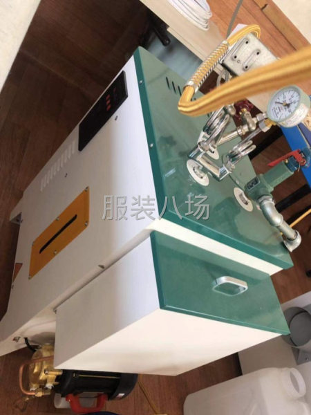 6千瓦鍋爐帶兩個燙熨臺新機(jī)器 就干了3百件活 便宜處理-第1張圖片