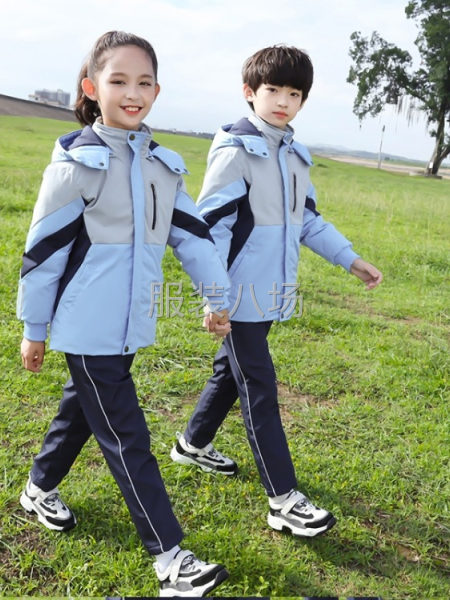 廠家專(zhuān)業(yè)生產(chǎn)羽絨服  棉服 校服  工裝-第3張圖片