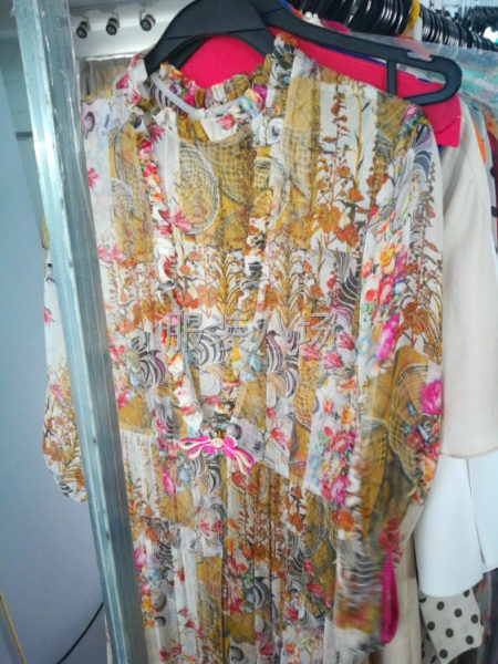 服装精品厂找外发合作-第4张图片