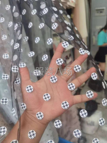 檔口主營(yíng)女裝連衣裙童裙婚紗禮服各種時(shí)尚面料-第2張圖片