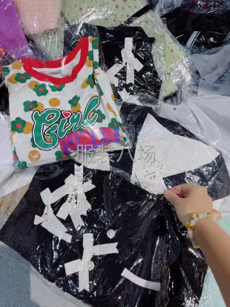 专营杂款女装，一年四季供货！批发零售杂款，不退不换。-第4张图片