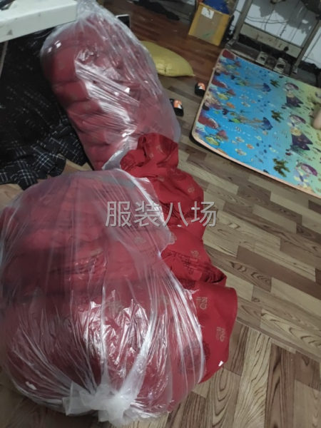 服装锁眼钉扣工-第1张图片