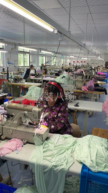 语茉服装厂承接各种服装订单-第1张图片