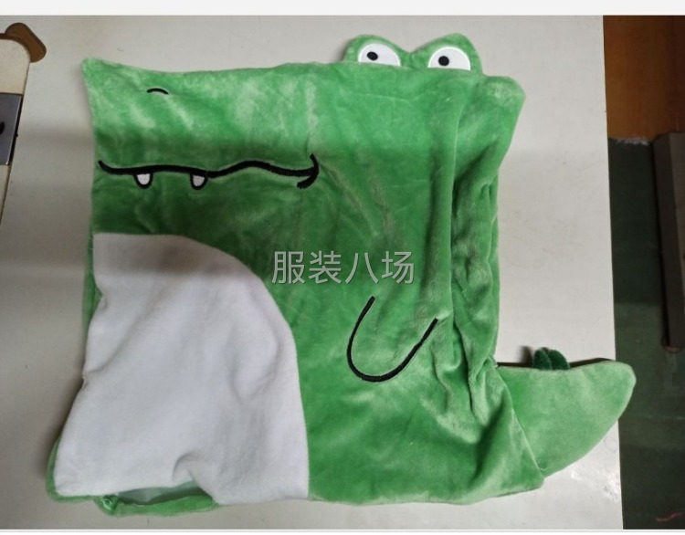 承接平车加工，工艺品，靠垫，抱枕，工艺鞋，欢迎长期合作！-第2张图片