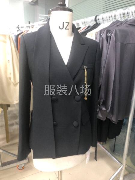 800件西服西裤外发-第1张图片