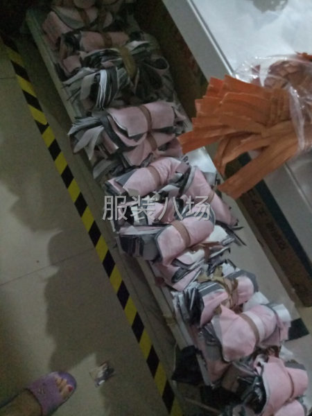 服装厂货源充足，招熟练整件车位-第2张图片