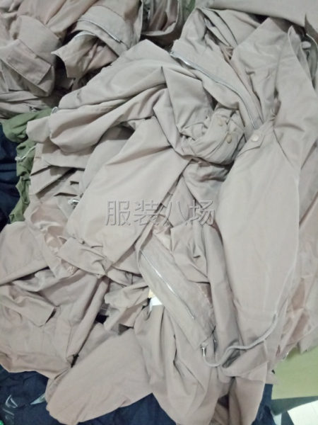 服装厂货源充足，招熟练整件车位-第3张图片
