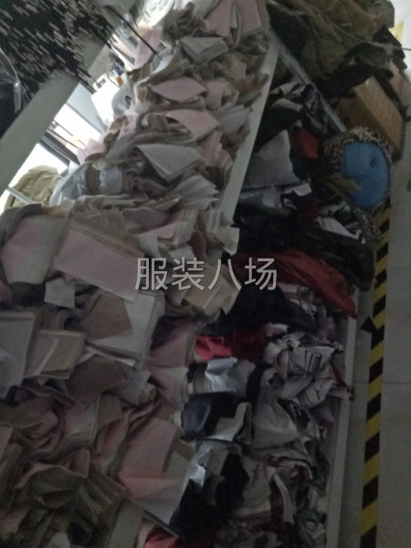 服装厂货源充足，招熟练整件车位-第1张图片