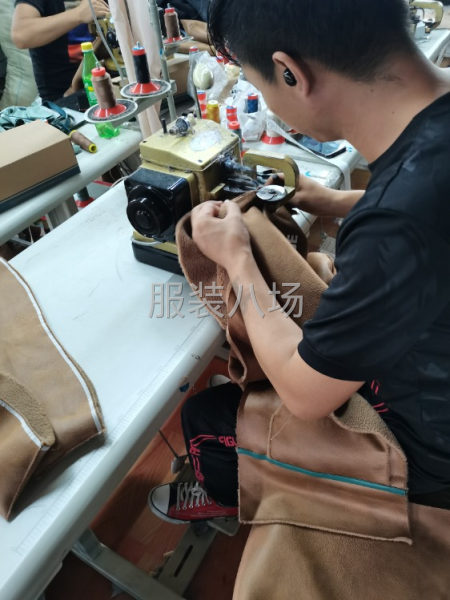 颗粒绒皮毛一体衣服-第2张图片