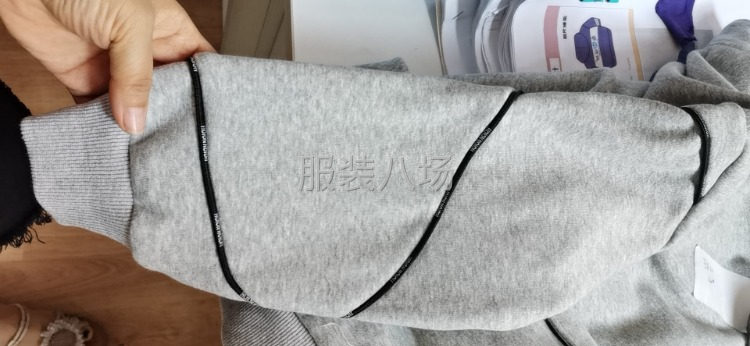 拉链衫，夹压卫衣，裤子-第2张图片