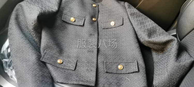 招整件车位，市场羽绒服已下单，首单一千件，价高款简！-第3张图片