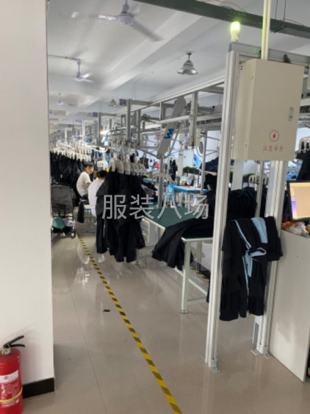 大量承接企事业单位工作服、西服、羽绒服校服，量大从优!-第1张图片