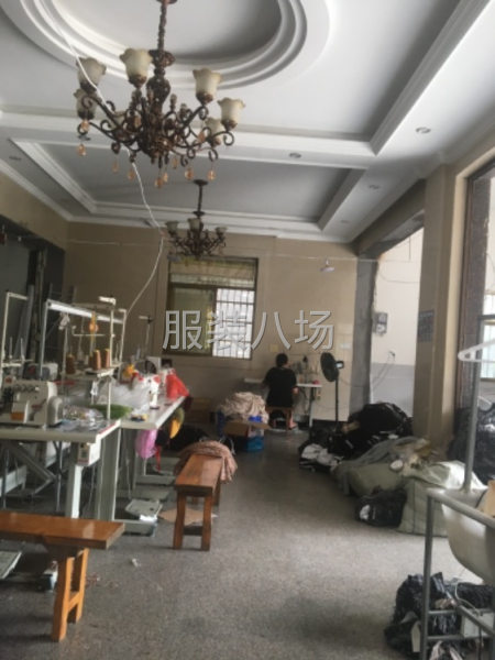 服装加工可放三十多台车门口进出方便好方车-第1张图片