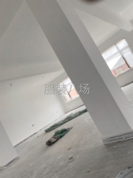 招聘服装机台工-第3张图片