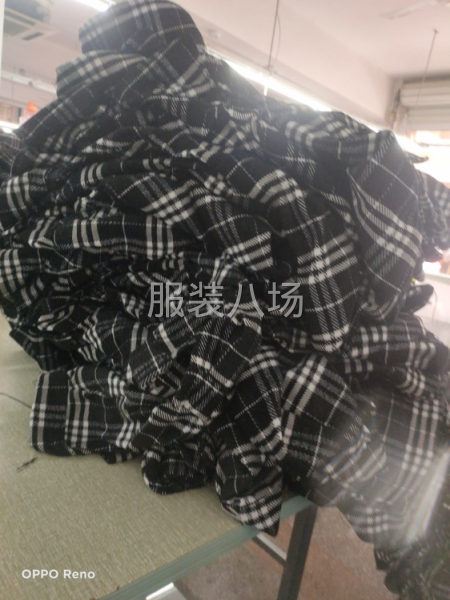 急招，整件车位10名，现在做寸衫 ，马上开始大批羽绒服，欢迎-第1张图片