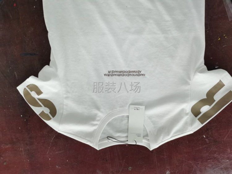 大量收购男女服装库存尾货，布料库存，价位合理！-第1张图片