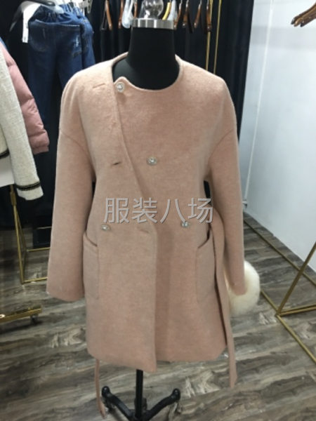 200—1000件女裝/連衣裙/羽絨服/西服西褲/夾克風衣等-第1張圖片