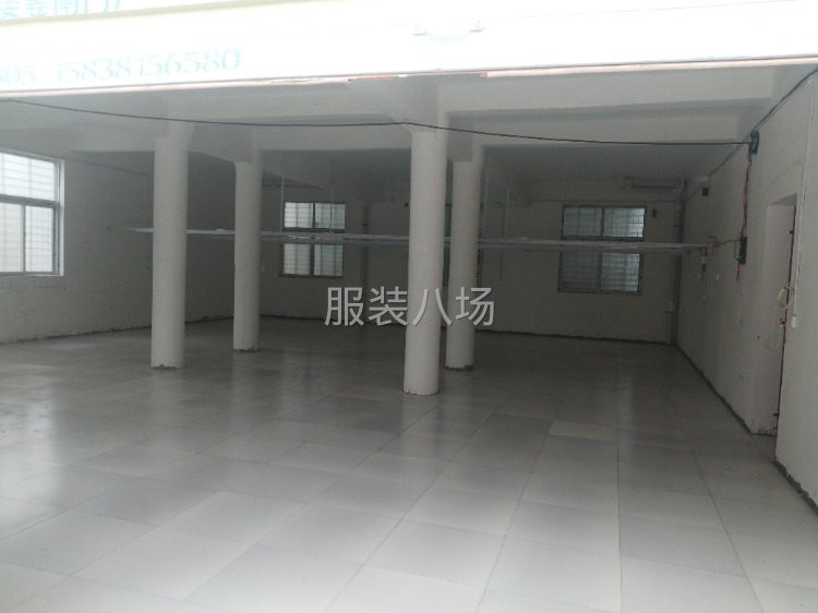 一楼大厅，有住房八间-第1张图片
