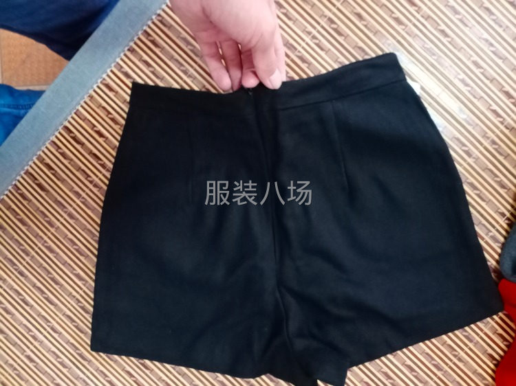 有400条秋冬季女款短裤处理，市场货做工好，两个颜色-第2张图片