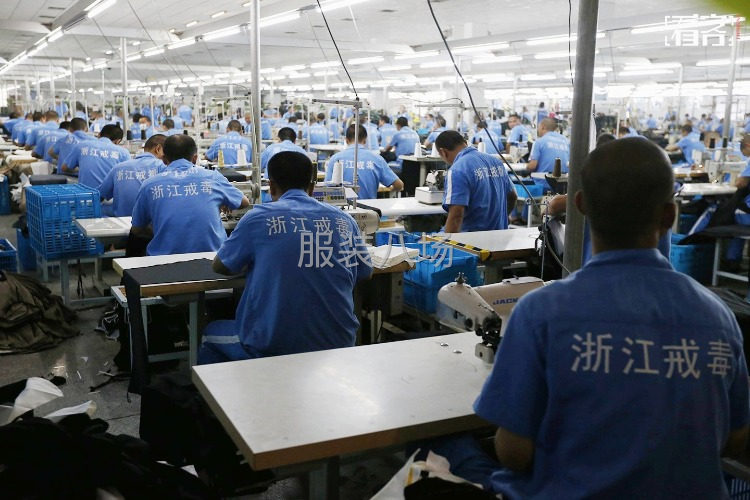 专业生产各类别棉衣、夹克、羽绒服、工装、校服-第3张图片