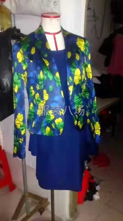 男女西装大衣加工-第3张图片