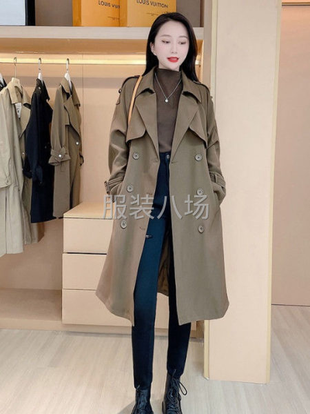 尋找貨源，有這種成品中長款風衣，聯系我-第1張圖片