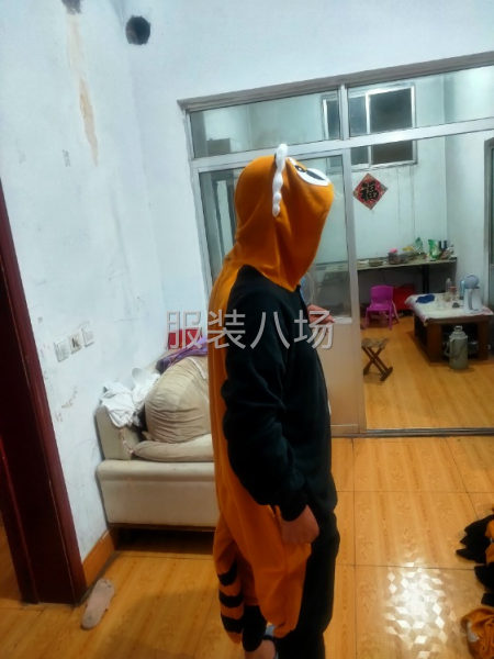 承接加工针织梭织类服装卡通服装饰卫衣卫裤及劳保服装-第3张图片