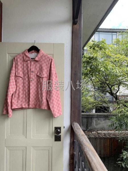 1千件衬衫/连衣裙/西服西裤/羽绒服/女装外发-第1张图片