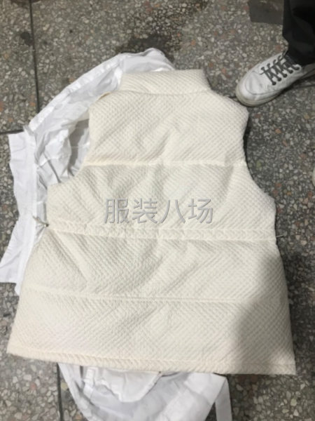 大量生產羽絨服，招夫妻車工，12名，貨源充足，款式簡單，-第4張圖片