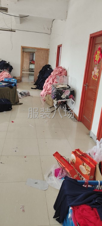 服裝廠房干凈整潔配套二樓有住宿有衛生間有食堂-第1張圖片