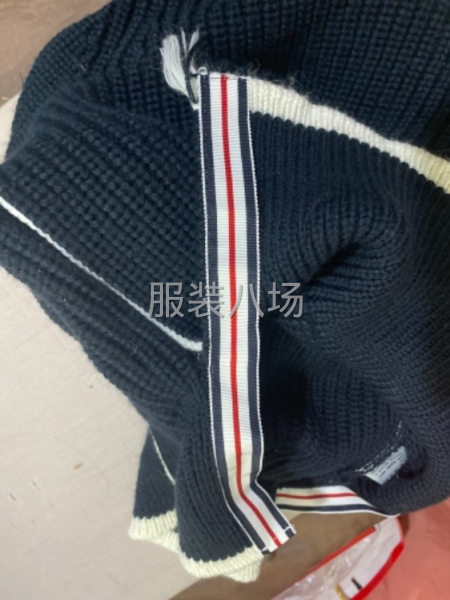 毛衫袖衩踩织带-第1张图片