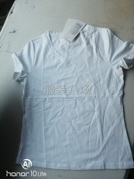 女装V领短袖-第1张图片