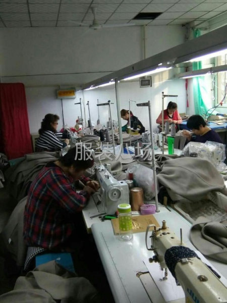 承接加工订做小批量各款式运动服，校服，秋衣可包工包料，可轻加-第1张图片