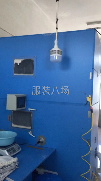 承接羽绒服跑胆布，充绒，封口
 质量保证，出货效率高，不停电-第1张图片