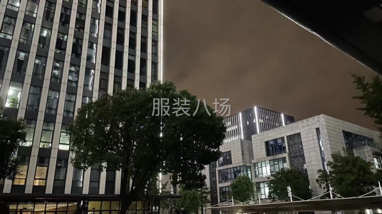 100件西服西裤/女装/男装外发-第1张图片