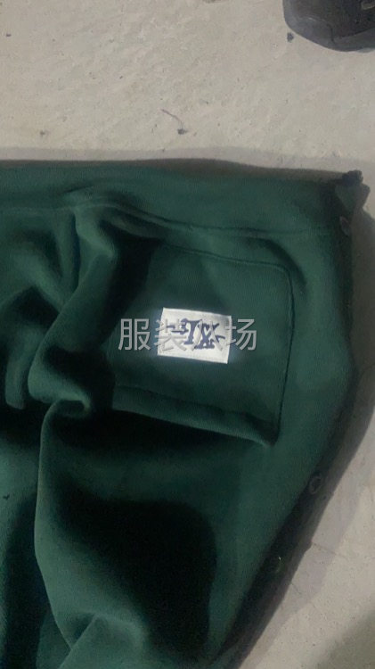 跑胆布 简单卫衣-第1张图片