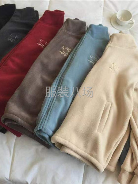 承接中重工拉链。上衣，裤，套装，可裁片加工。可前中后全包-第1张图片