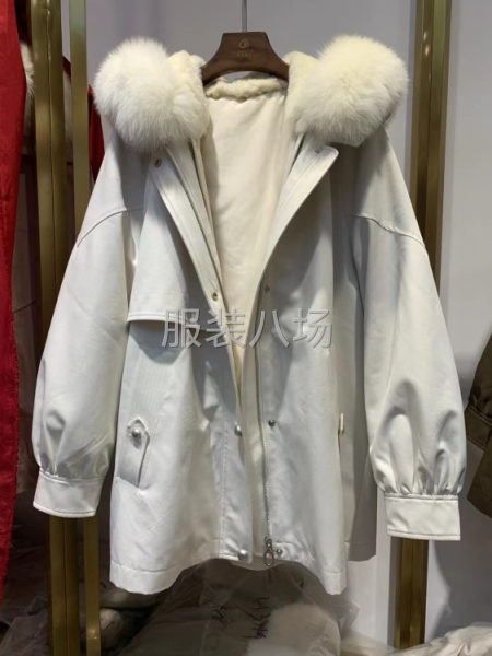 批发派克服2000件-第7张图片