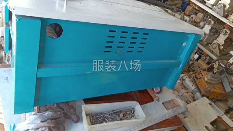 出售壓花機(jī)兩臺(tái)，包袋機(jī)一臺(tái)-第2張圖片