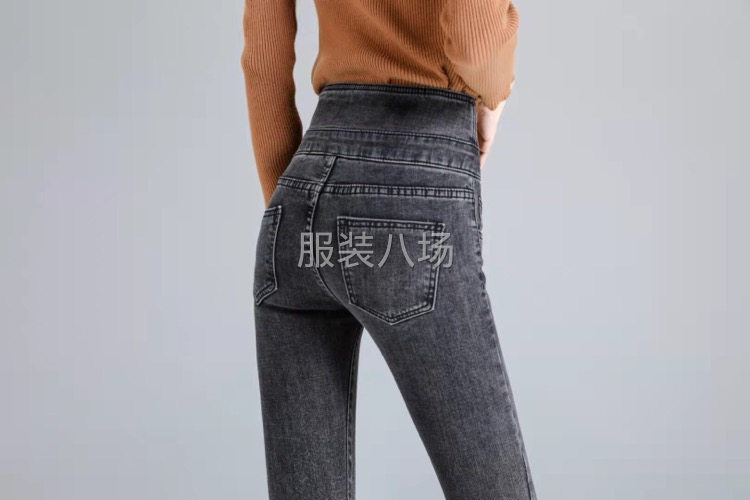 承接 牛仔款式服装-第4张图片