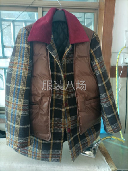 300件呢子大衣/羽绒服外发-第1张图片