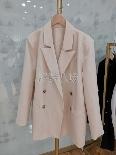 招服装整件车工，以西装套装及连衣裙为主-第1张图片