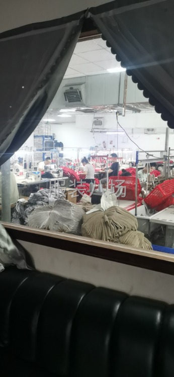 承接棉衣，呢子，风衣，各类外套-第1张图片